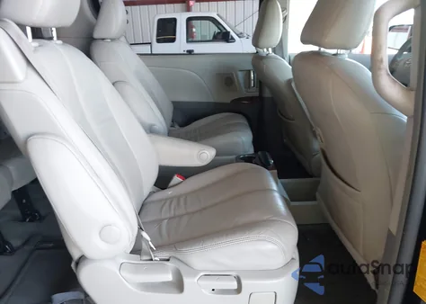 2014 Toyota Sienna Xle from USA, damaged, VIN 5TDDK3DC5ES092132